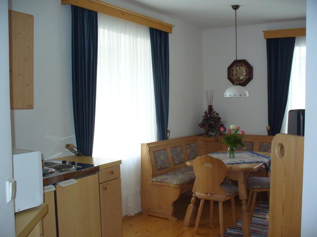 Mitschighof - Und - Heidis-welt, Mitschig * Hermagor-Pressegger See